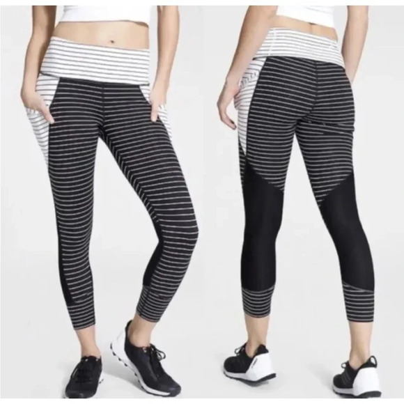 Athleta Stripe Relay Capri 2.0 Black/White Leggings High Waisted Pockets Size M - Picture 1 of 10